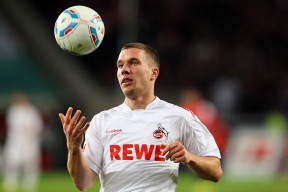 开云体育开云-森林狼对抗训练中爆发精彩扣篮瞬间，森林狼扣篮大赛冠军